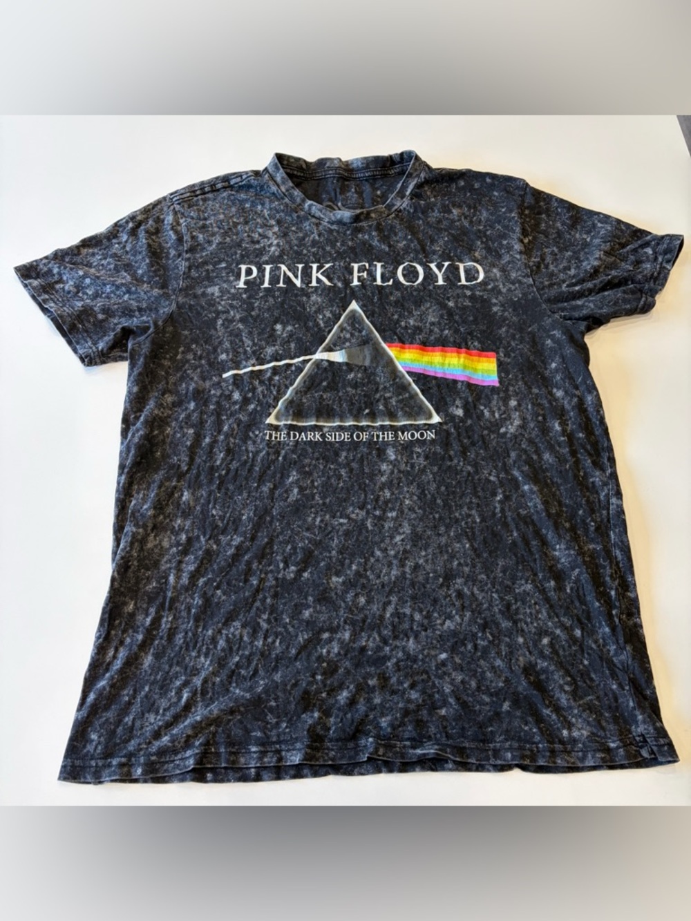 Size Large Pink Floyd 'The Dark Side of the Moon' Black Acid-Wash Tee
